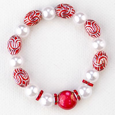 Детска гривна - бели перли и червени овали PICTURE OF ITEM 3170
